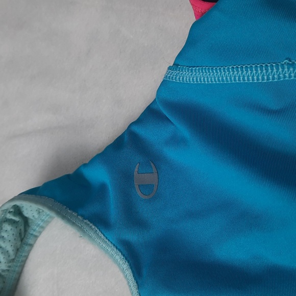 Bundle of 3 Champion Reversible Sports Bras - Picture 9 of 16